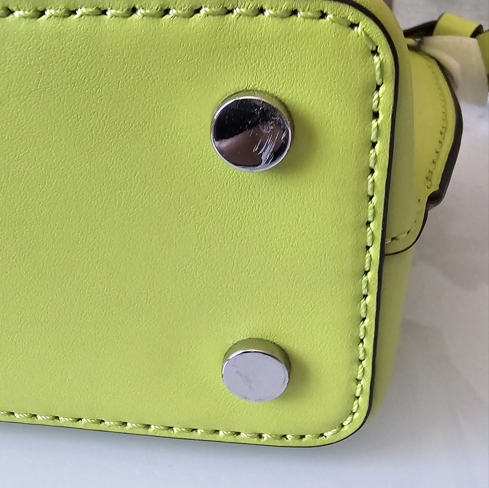 Michael Kors Hamilton Small Lime Cross Body Bag - Picture 13 of 16